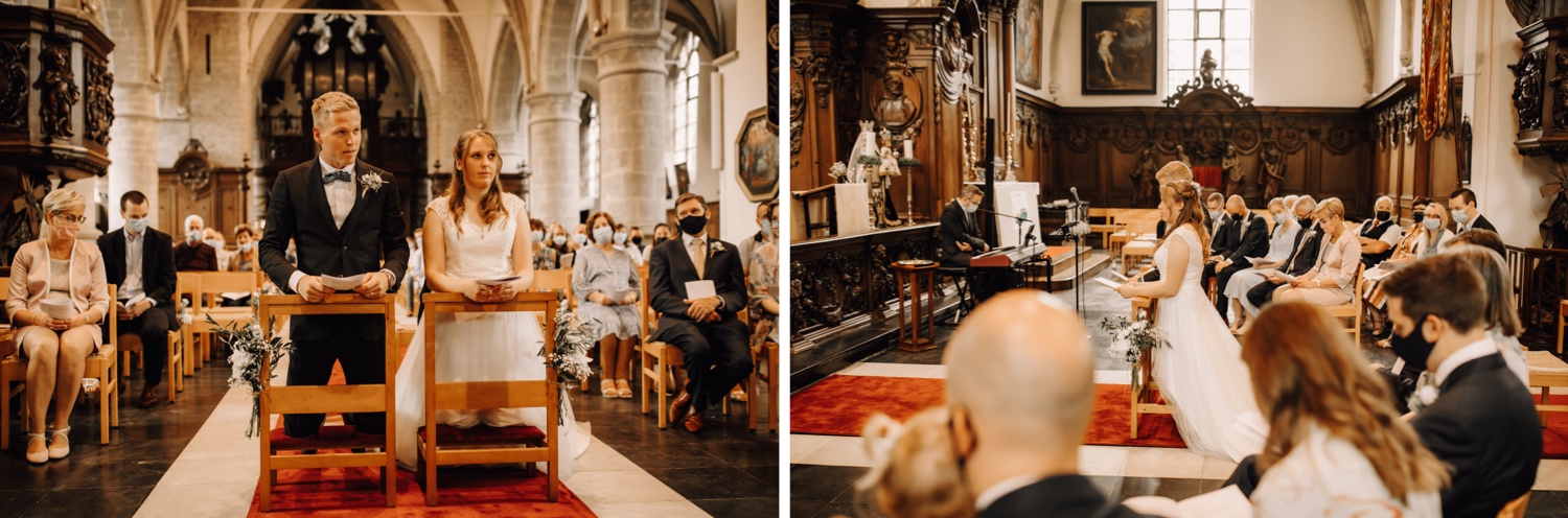 bruid en bruidegom tijdens huwelijksviering in de kerk te belsele