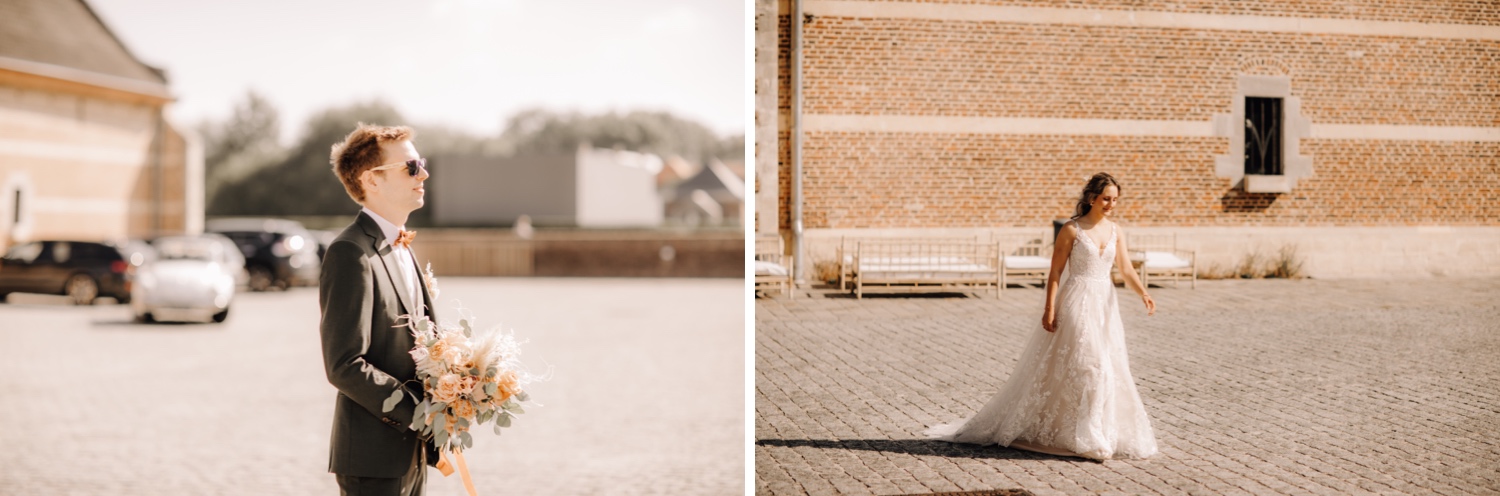 Huwelijksfotograaf Limburg - bruid wandelt naar haar bruidegom