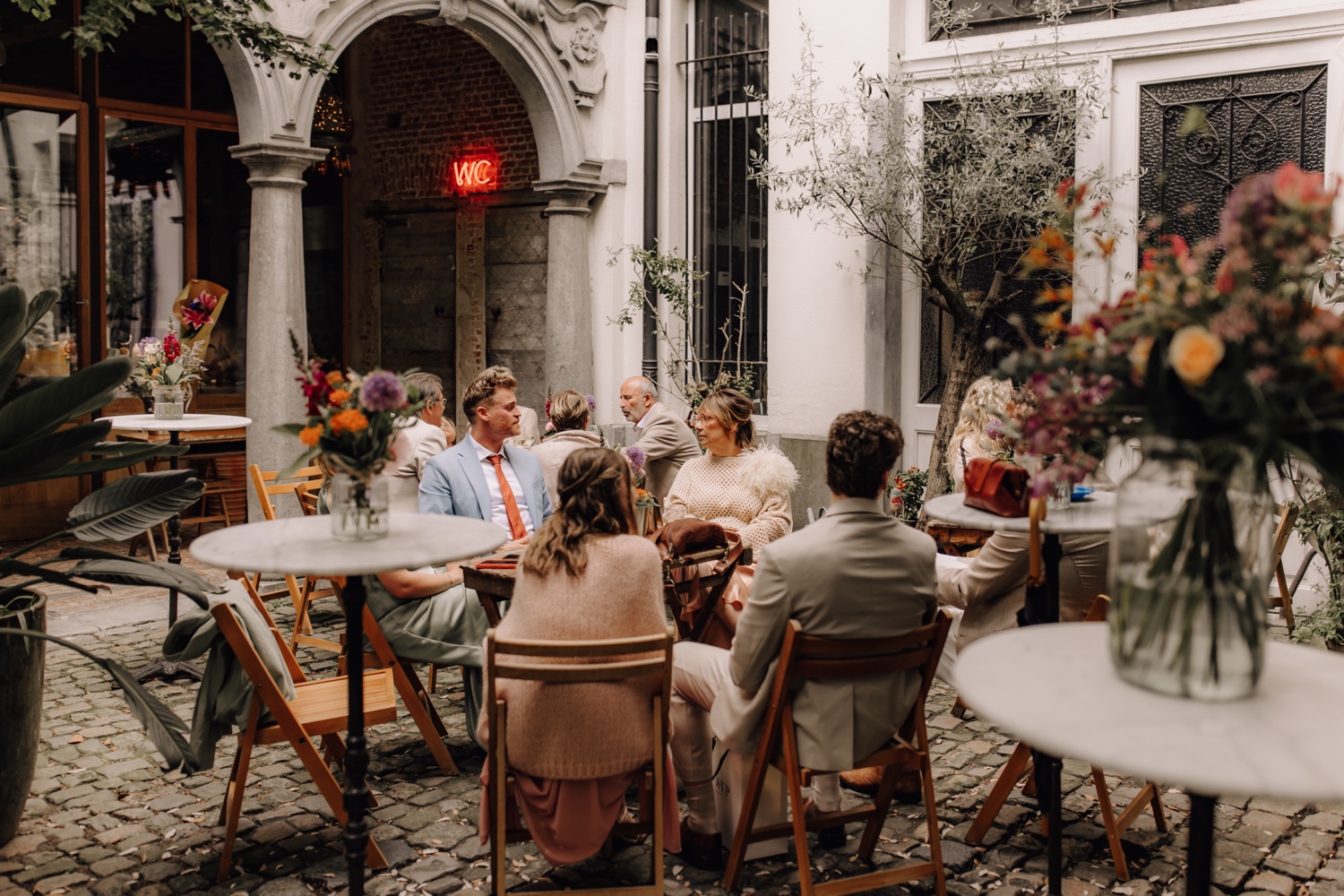 Huwelijksfotograaf Antwerpen - intiem huwelijk in Raapstraat 20