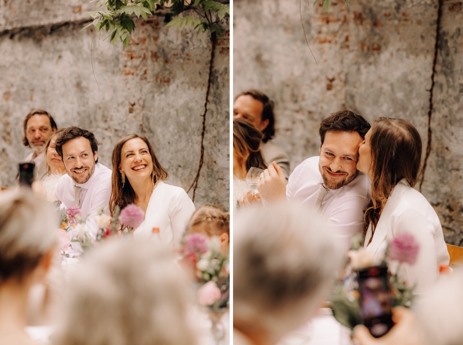 Huwelijksfotograaf Antwerpen - bruidspaar geniet van de speeches aan tafel